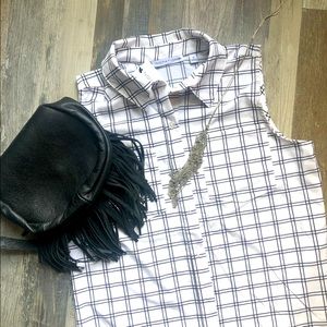 White/black sleeveless top